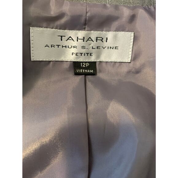 Tahari gray pin stripe one button blazer size 12P - Picture 3 of 10